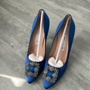 Manolo Blahnik Hangisi 90 Satin Pump